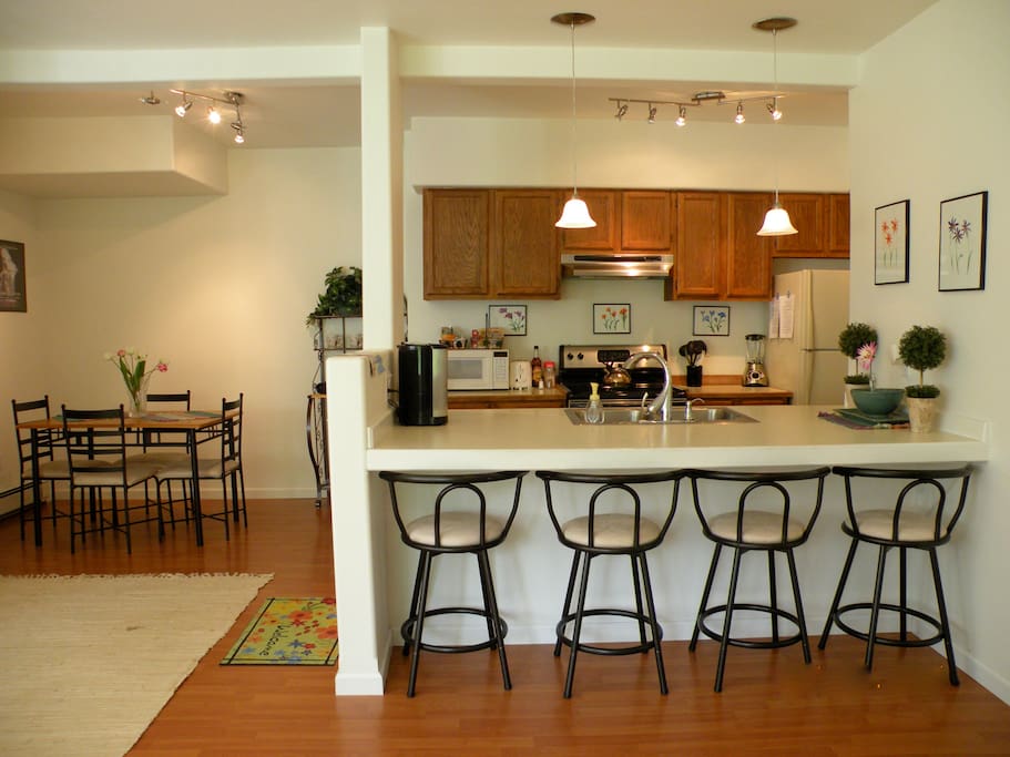 Full Kitchen and Dining Area