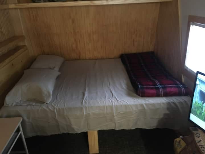 Cama tamaño queen