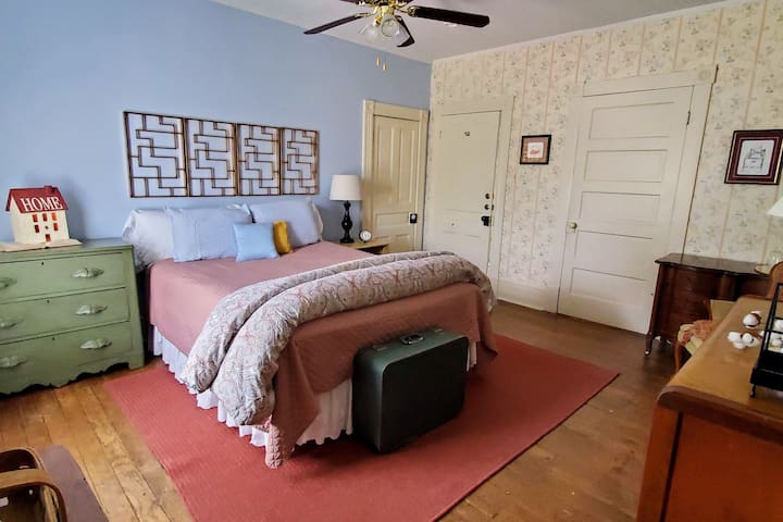 The Dogwood Room