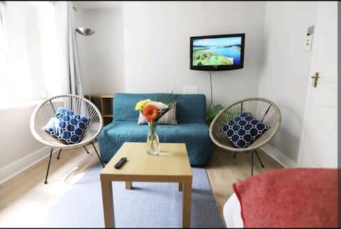 Top performing Airbnb: cozy and central in Phibsborough