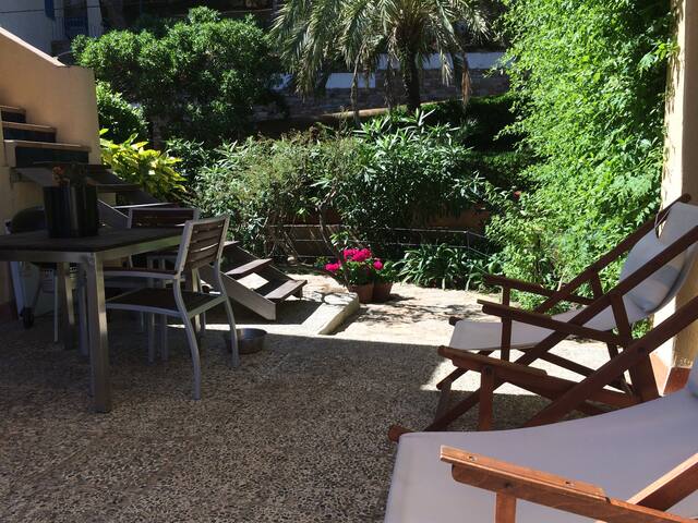 Sa Tuna. A 2 minute walk to beach gallery image 2