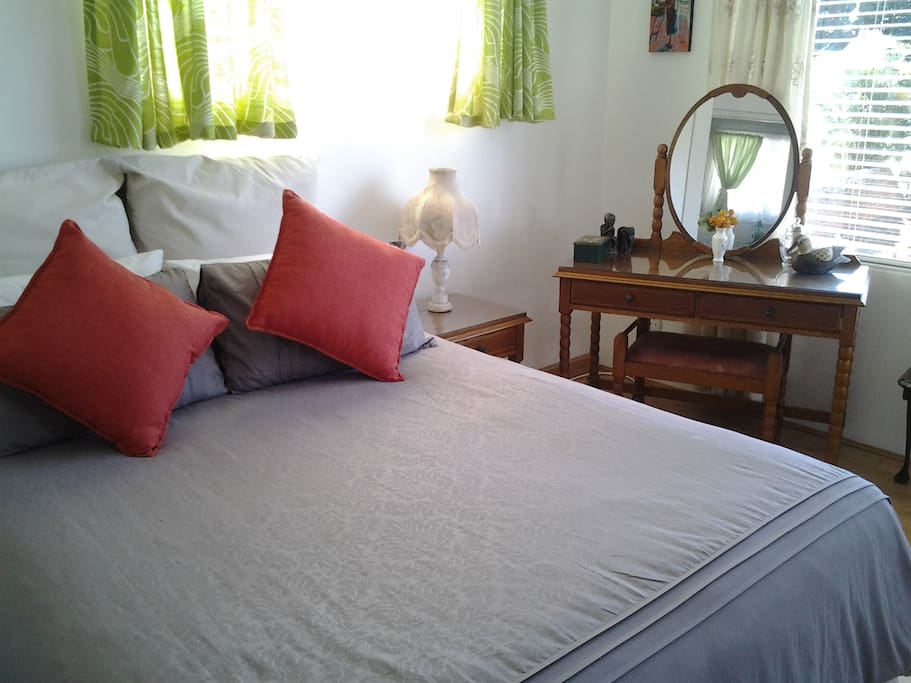 Queen size bed