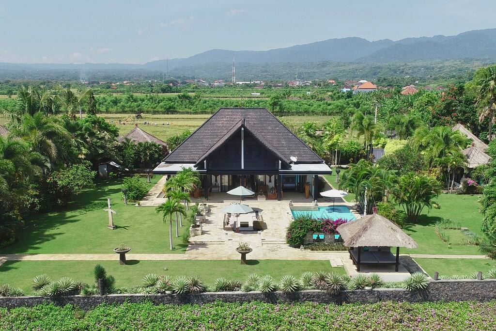 Lovina , Villa Belvedere