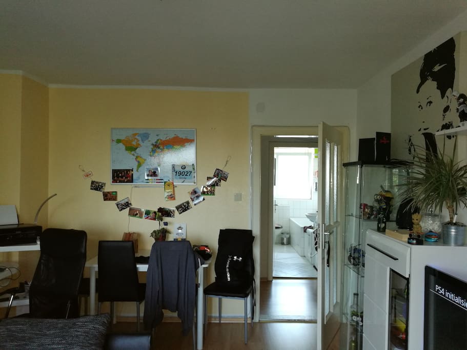 Wohnzimmer zum Flur