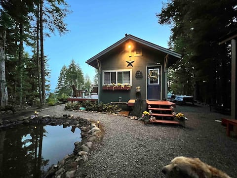 King’s Cottage | Off-Grid Stay in Bigfoot Country