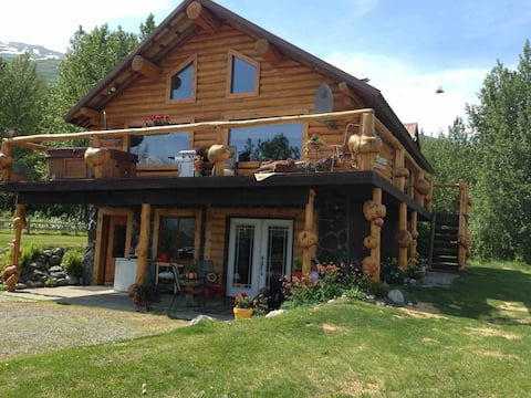 Successful Airbnb property: Knikview with spectacular views ! in Alaska
