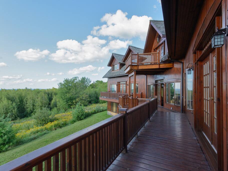 SUGAR HILL RETREAT Houses for Rent in Knowlton, Québec, Canada