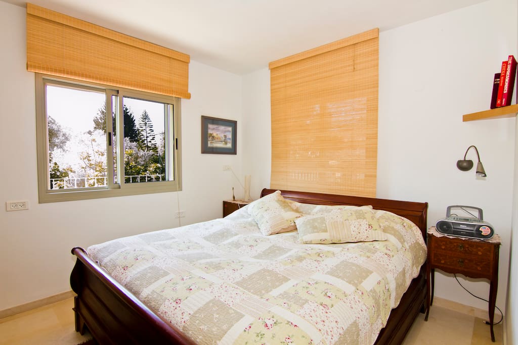 Master bedroom. Kingsize bed with a special separate coils mattress.