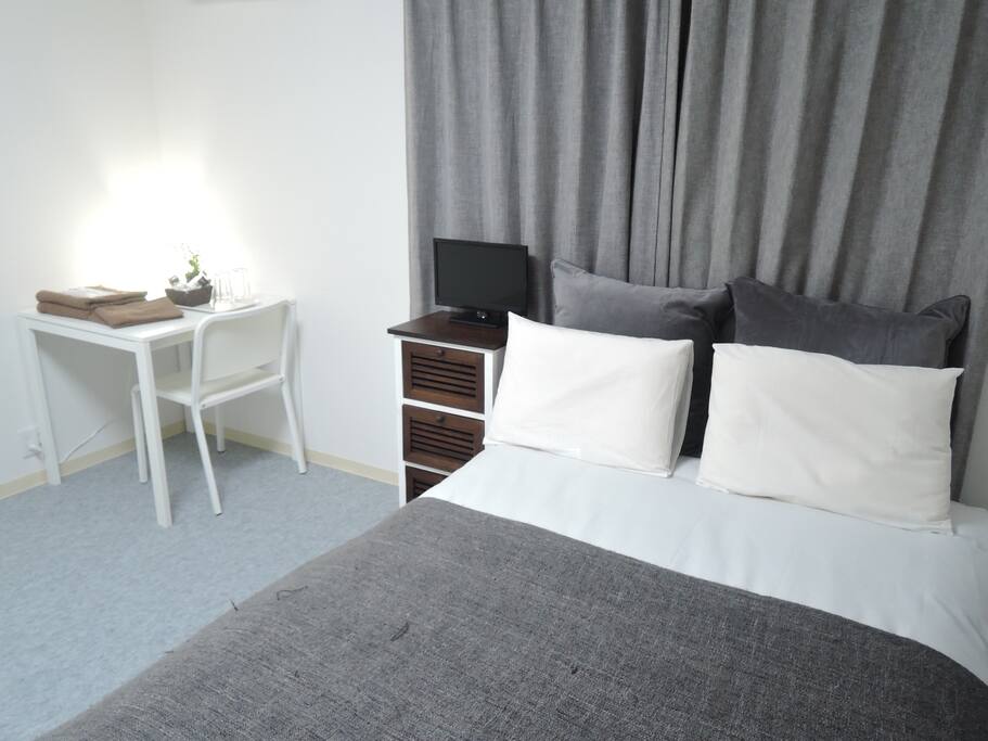 ゆったりとしたダブルベット!!
Double bed and spacious! !
넓은 더블 침대! !