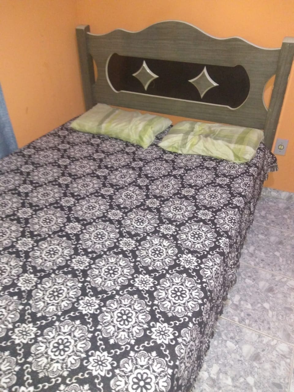 غرفة النوم 2