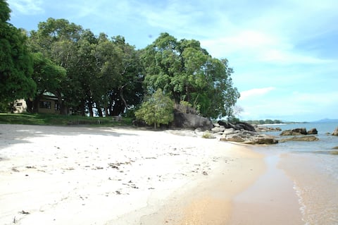 Beautiful cottage at Lake Malawi