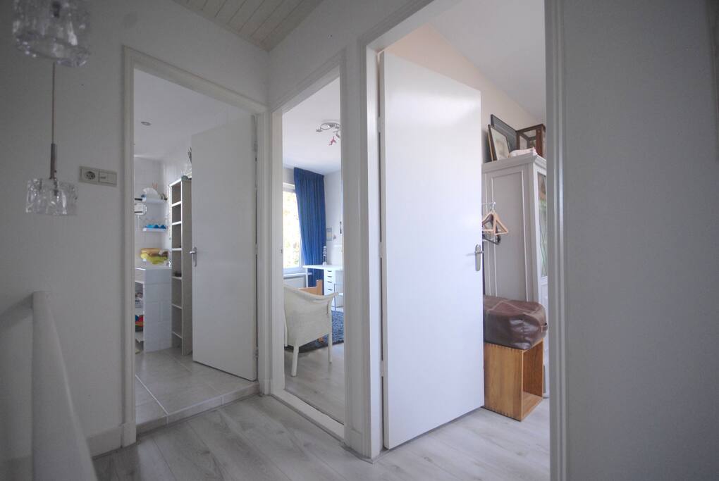 The single and double rooms are next to each other