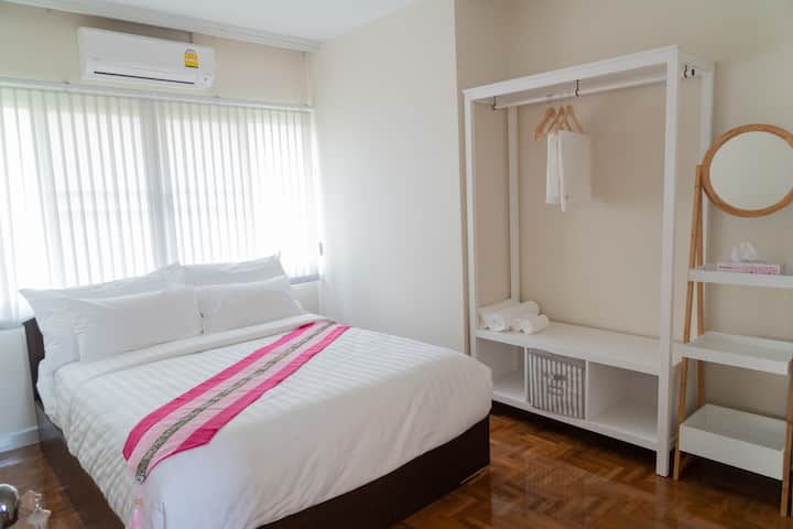 Bann 106 ：卧室4-标准双人床