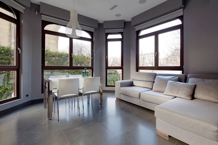 Basque by FeelFree Rentals gallery image 2