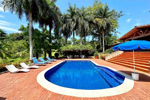 Comfortable estate in La Pintada with pool and air ac.