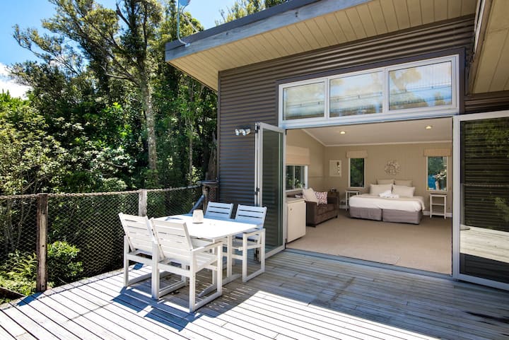 No Road Inn - Спалня 3 плюс самостоятелен санитарен възел