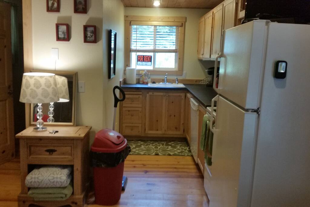 Kitchen is fully equiped inc full size appliances and a kurig for your hot morning chi or coffee.