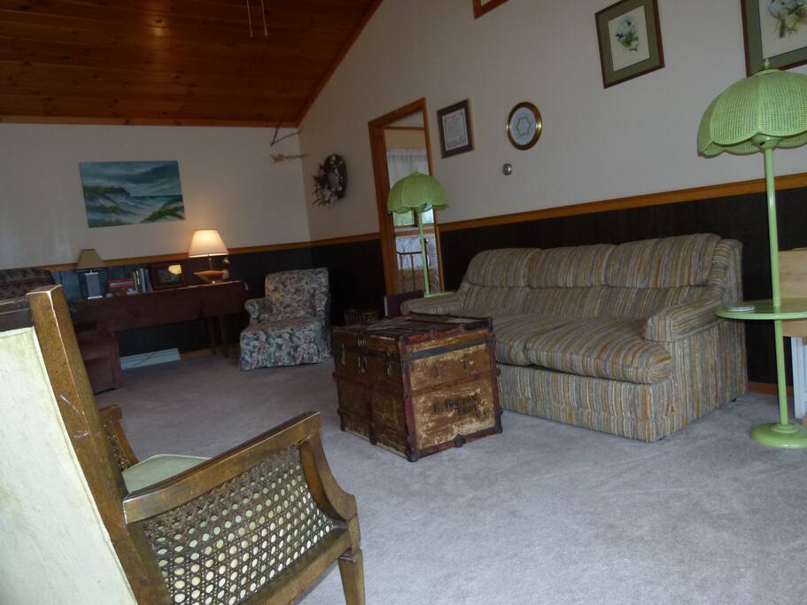 Looking toward Living Room from screened porch
