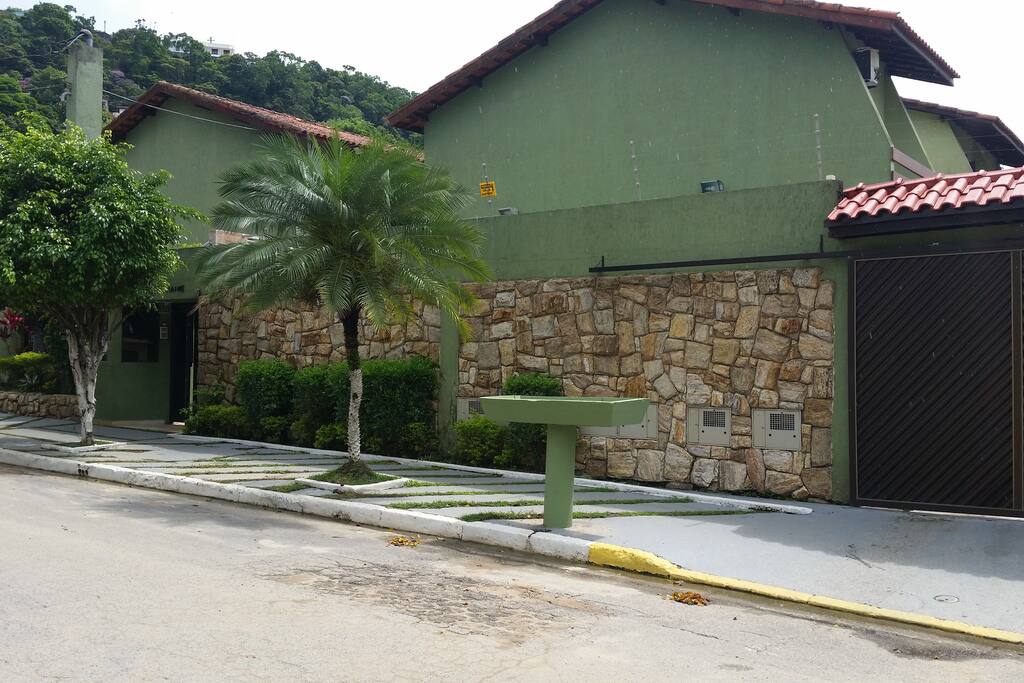 Fachada Frontal do Condomínio.