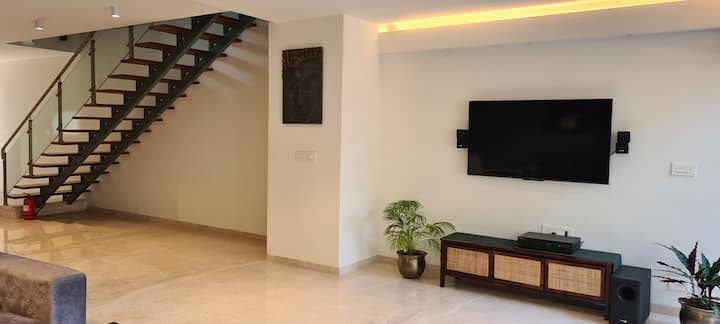 Living room image 7