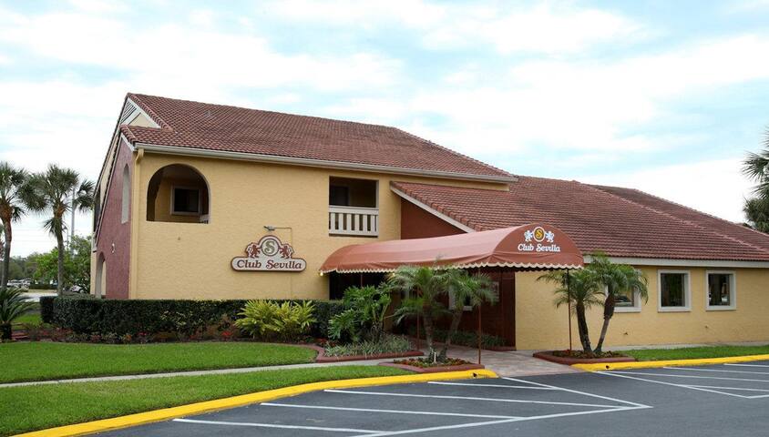 Club Sevilla Resort- 1 BR Unit - SATURDAY Check In