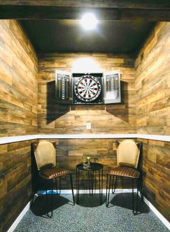 Sleeps 18 | Heated Pool | MiniGolf | Uptown Dallas gallery image 5