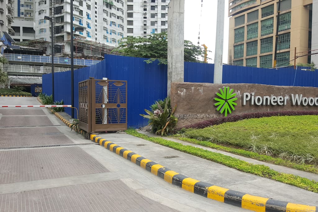 Entrance Gates Of Pioneer Woodlands with 24/7 security.
