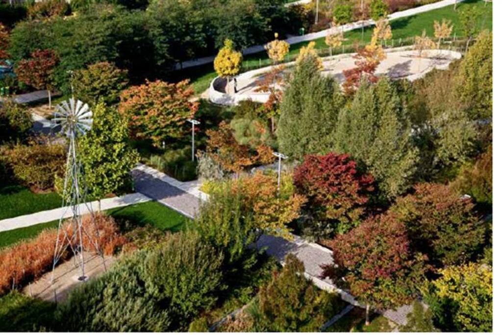 Running? Just a walk surrounded by nature? just at the corner is the parc! And badminton raquets are available !!