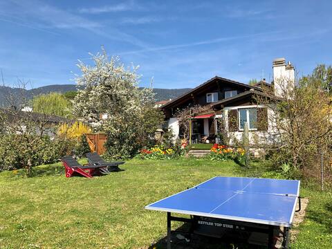 A haven of peace by the lake