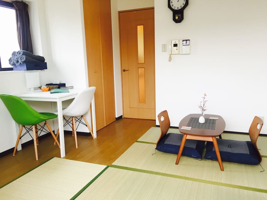 The tatami mat by the craftsman.