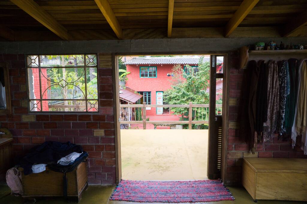 O loft do quintal visto da minha casa