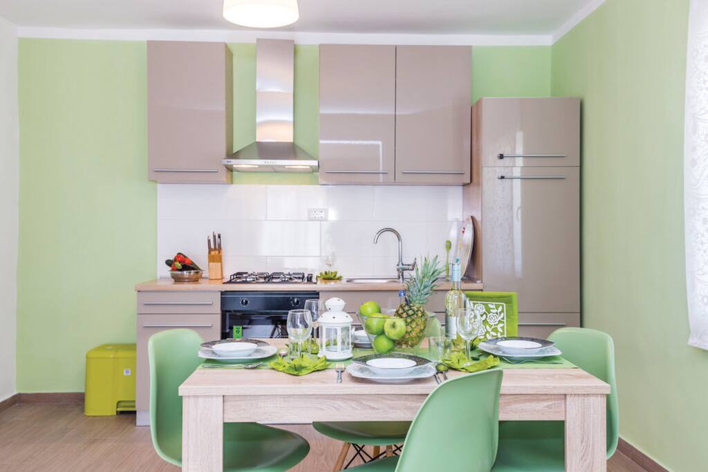 brand new kitchen with all equipment