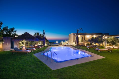 Seaview villa private heated pool 800m from beach