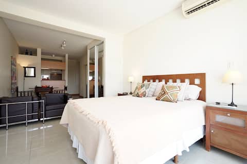 Popular Airbnb listing: Sunny studio full equiped in Caballito