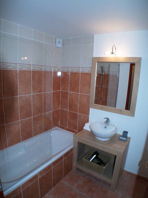 Main Bathroom