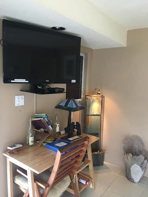 Popular Airbnb listing: 5*****AFFORDABLE LUXURY STUDIOW/ JEEP RENTAL AVAIL in Coral Bay