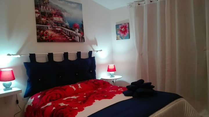 Camera matrimoniale con terrazzo