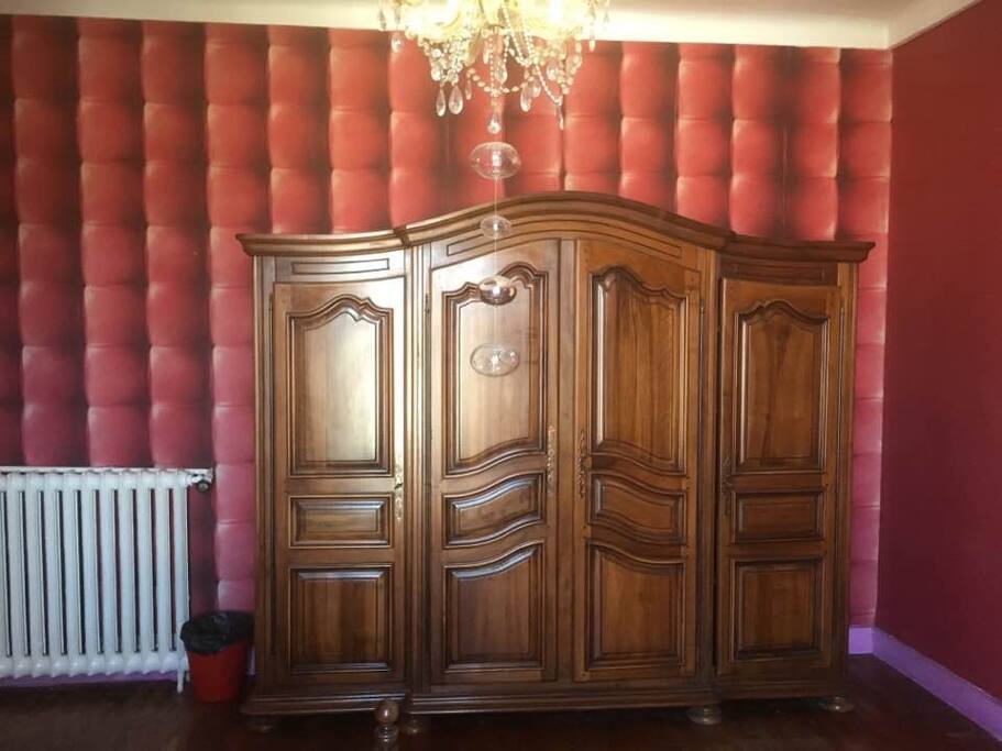 Chambre à coucher en noyer