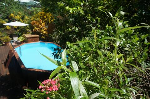 Spacious garden floor in villa /private pool