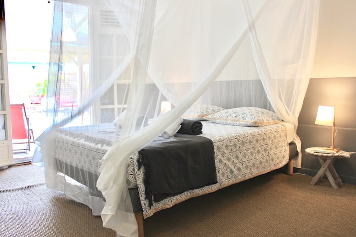 quarto 1, acesso ao terraço, piscina. 160 cama