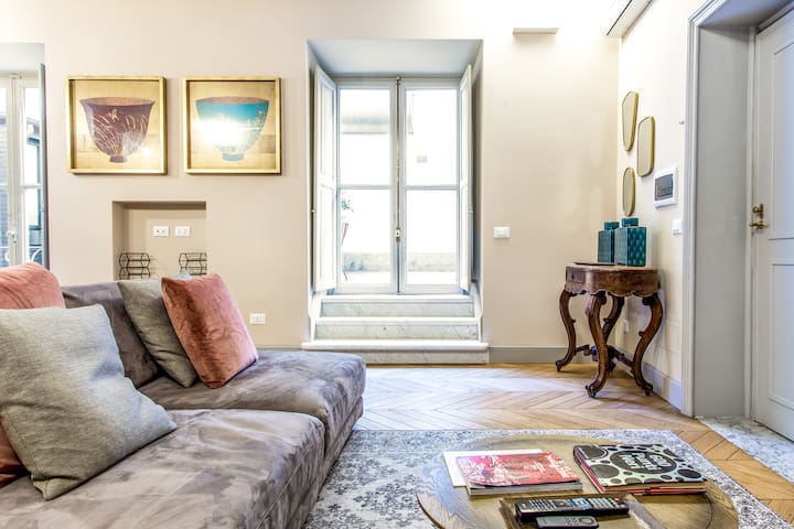 Boutique Hotel Vibes at a Richly-textured Designer Haven gallery image 4