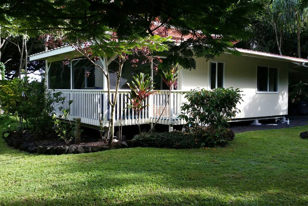 Cozy cottage and manicured lawn