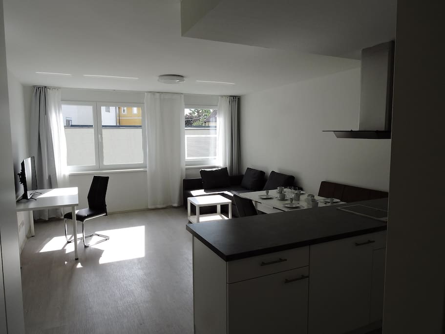 Wohnzimmer mit Küche