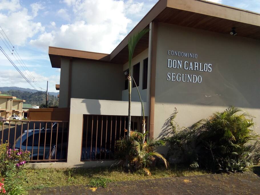 Fachada Condominio