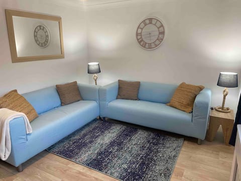Successful Airbnb property: Headland Haven, Unique 2 bed apartment (sleeps 5) in Torquay
