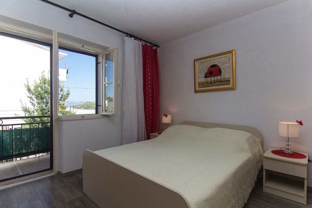 Double bedroom with balcony