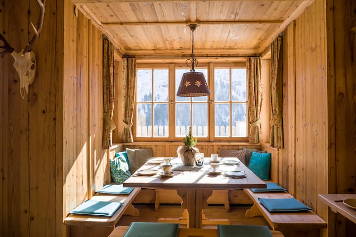 Hidden Alpine Lodge in the heart of the Alps