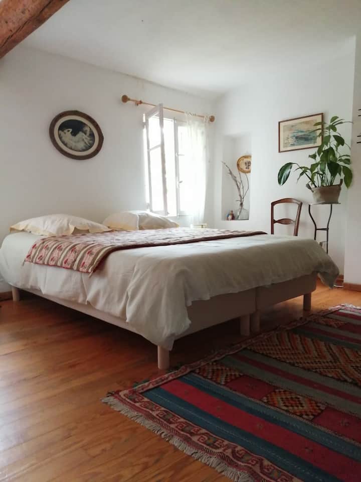 Dhomë gjumi e madhe 160