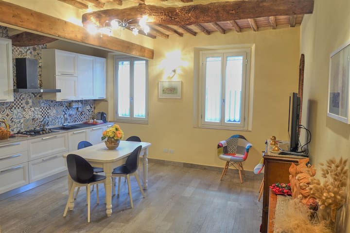 Casa con vista unica sulla contrada