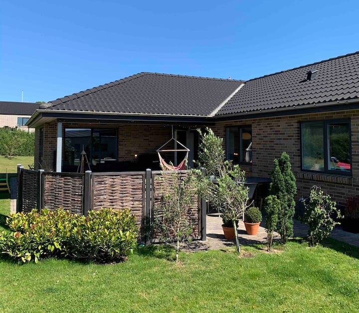 House with separate apartment 15 km north of Aarhus Houses for Rent